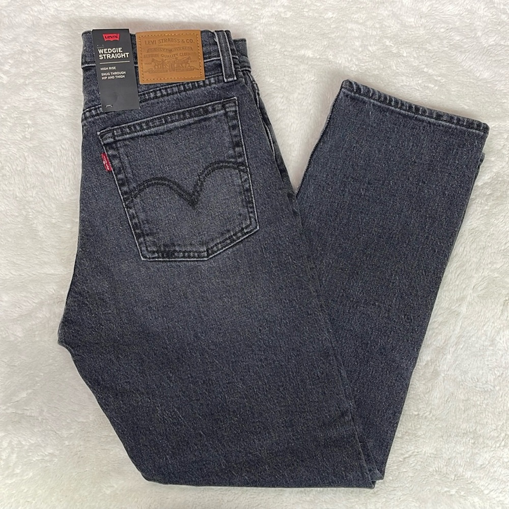 Levi Wedgie Straight Jeans